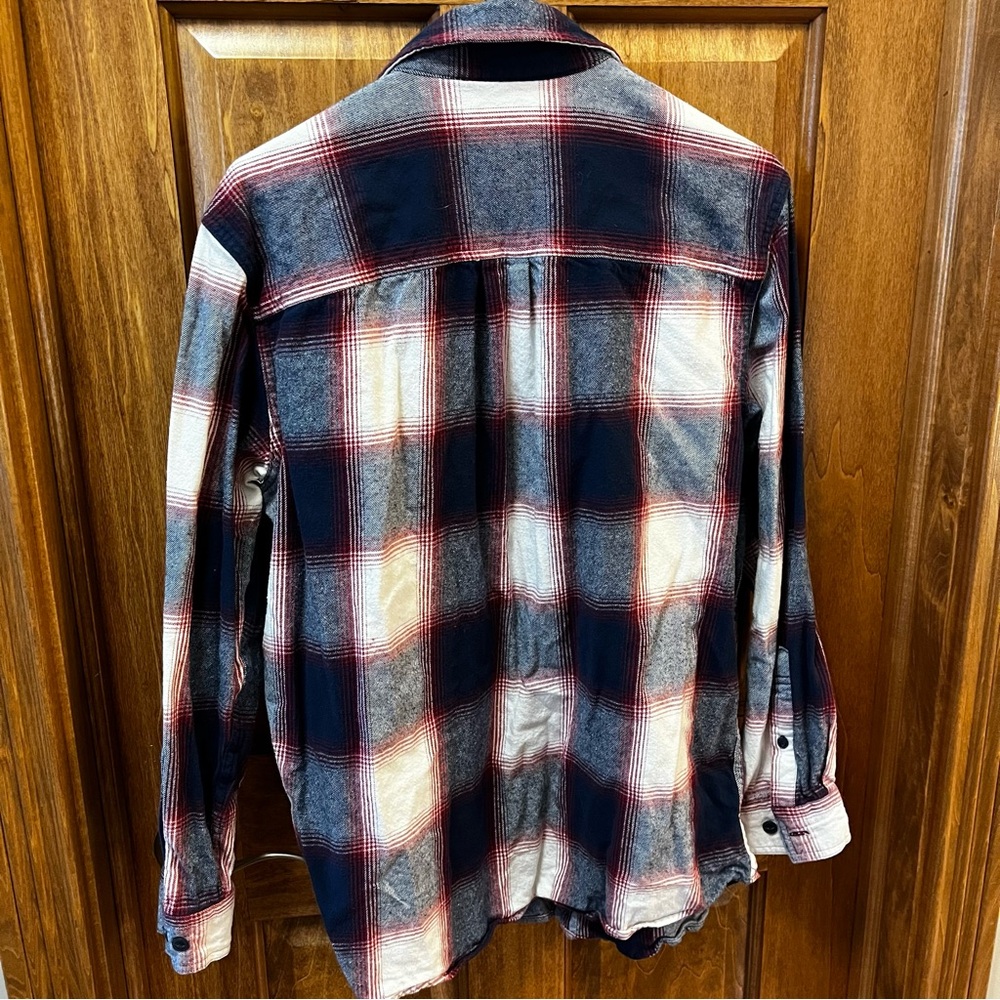 Women’s Falls Creek Button Down Flannel Large - Picture 5 of 5